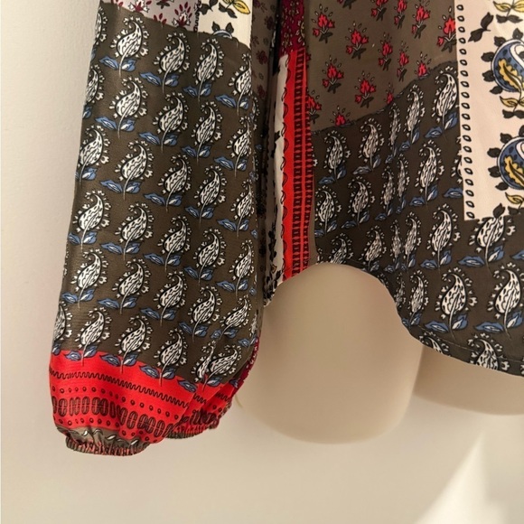 Bucketlist Boho Bandana Print Top Red Gray Brown Shirt Small - Picture 5 of 16